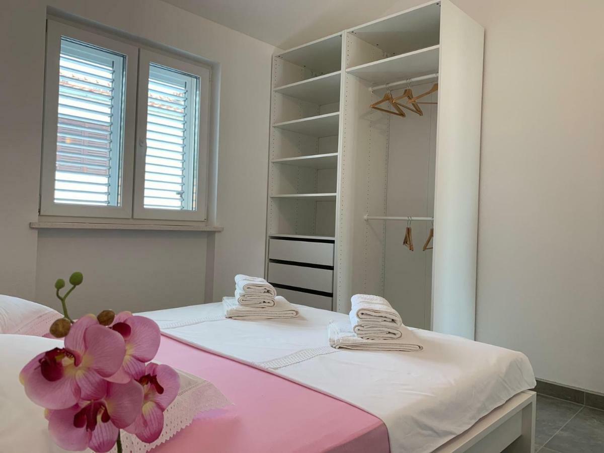 Valjan Apartmani Trogir Exteriör bild